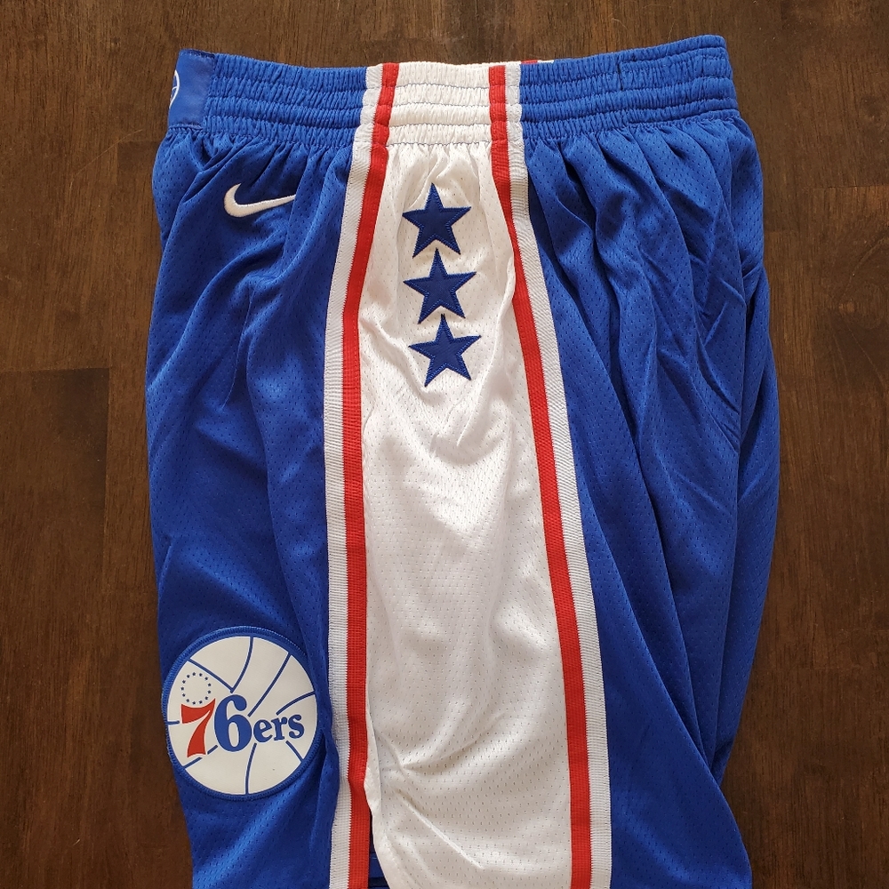 Philadelphia 76'ers - Picture 6 of 8